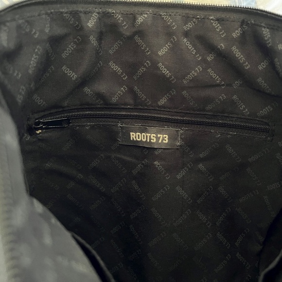 Black Leather Roots Purse - Picture 6 of 6